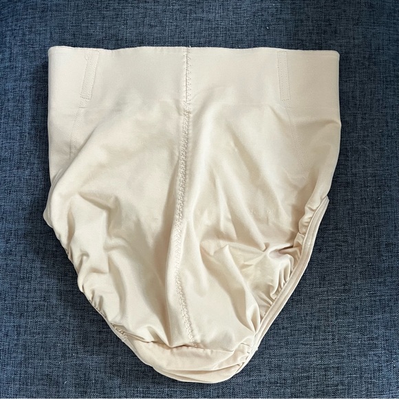 Flexees Nude High Waisted Shapewear - NWOT - L - Picture 3 of 3